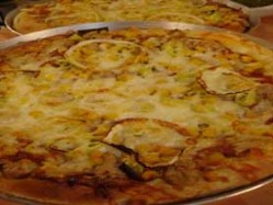 Soğanlı Ton Balıklı Pizza Thumbnail